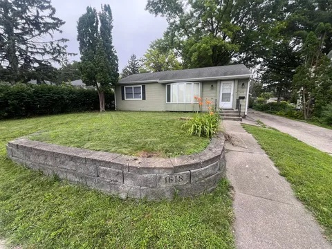 1618 Douglas Avenue